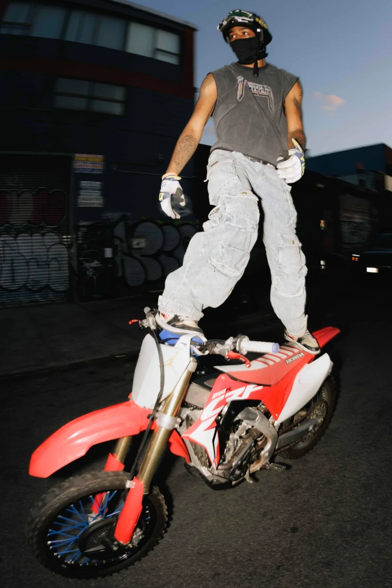 YoungLA Jogger Denim Claro Deslavado