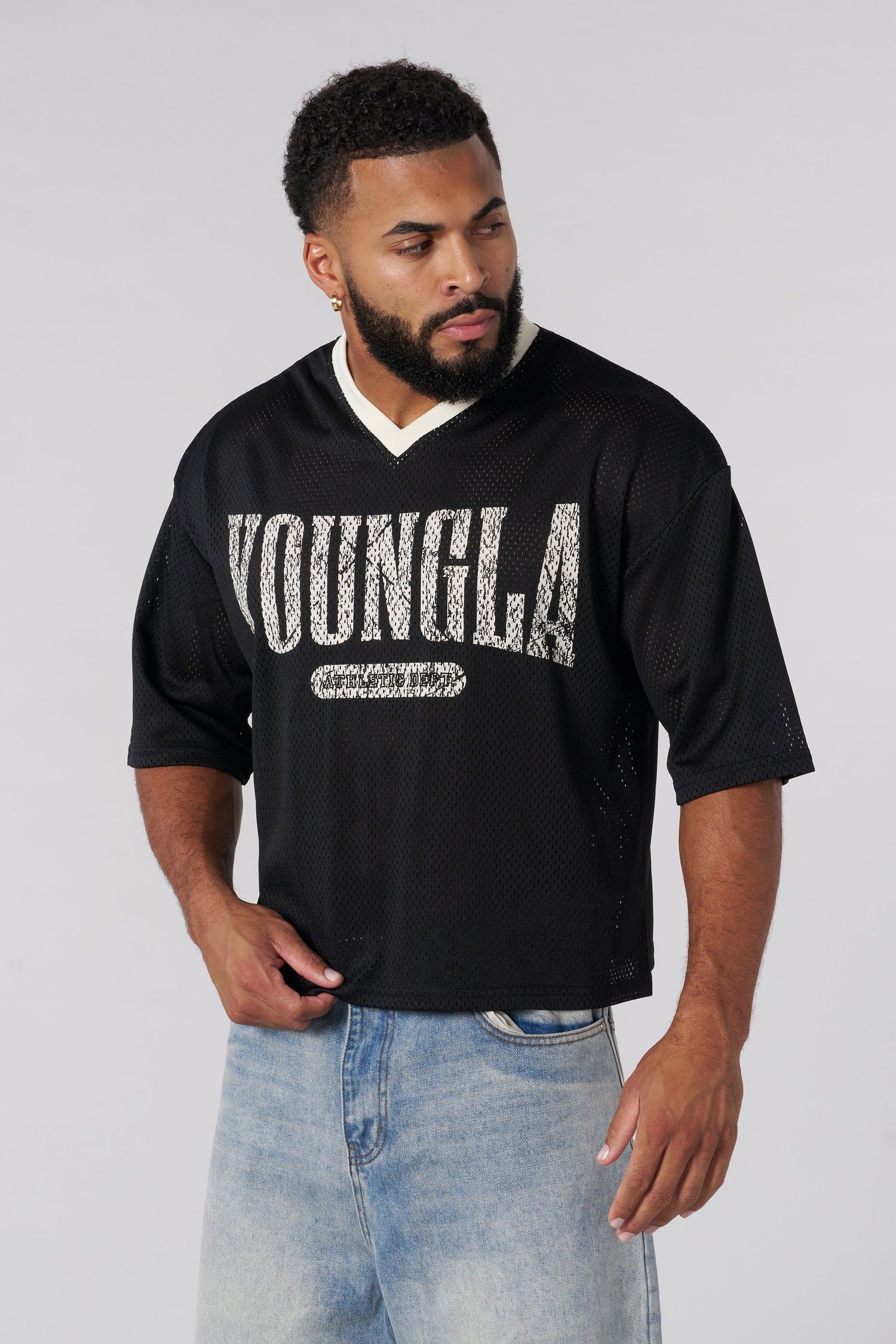 YoungLA Playera Negra Athletic Dept