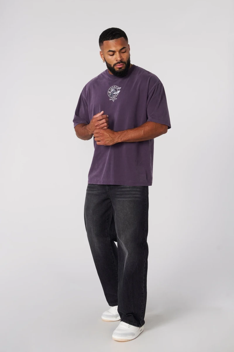 YoungLA x Attack on Titan Playera Morada