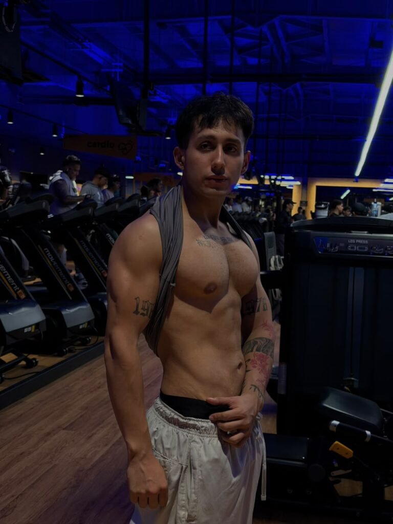 Abdiel López entrenando