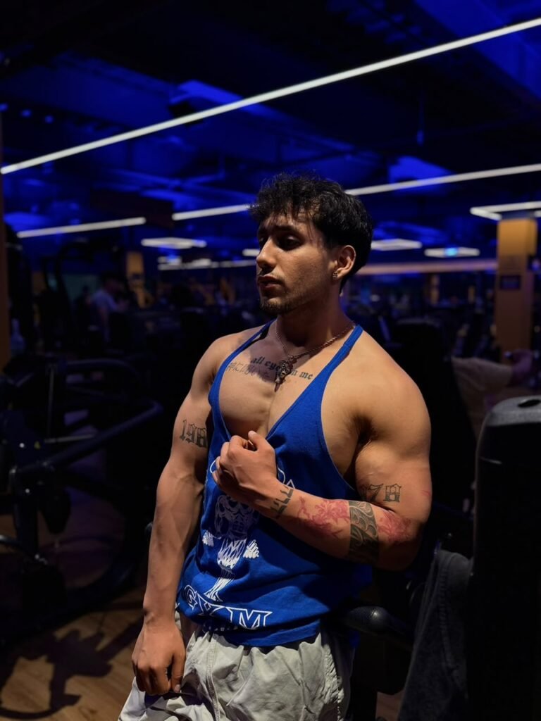 Abdiel López entrenando